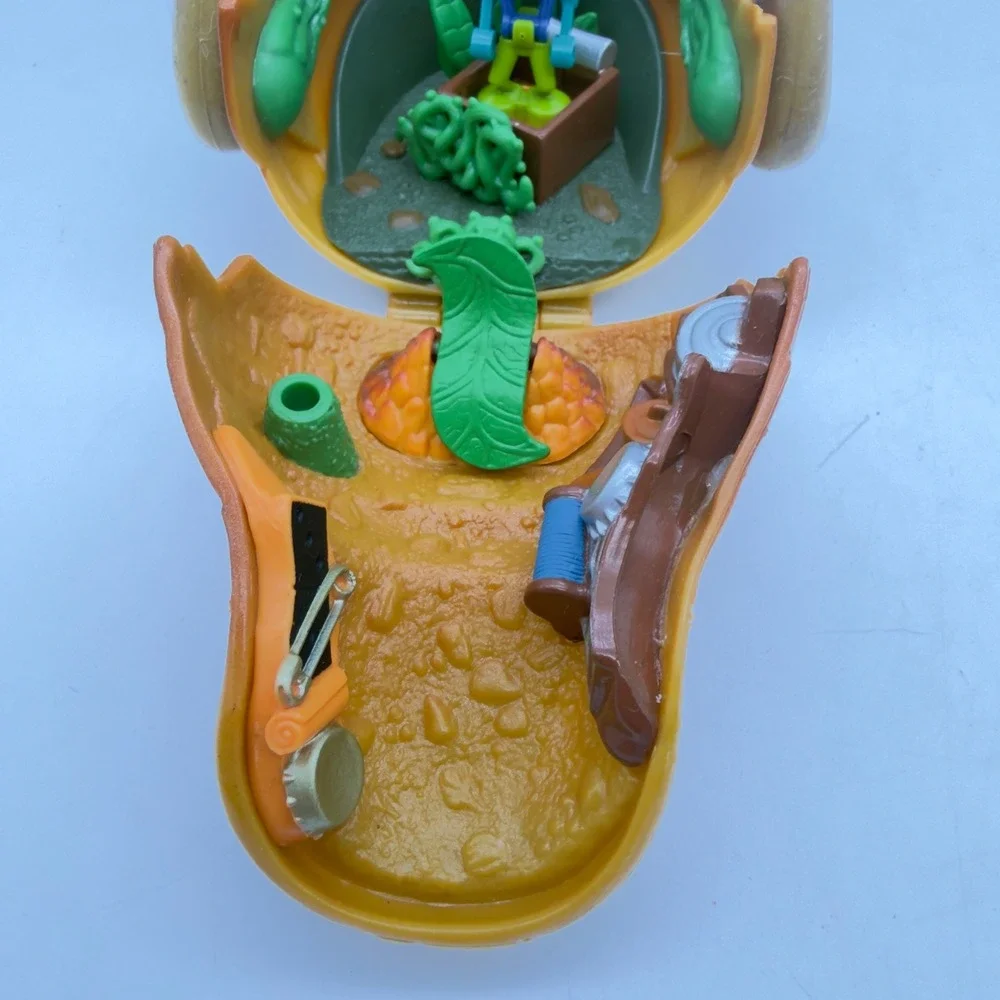 Disney Pixar A Bugs Life PT Flea Circus Wagon Playset Mattel 1998 Flik Tuck Roll
